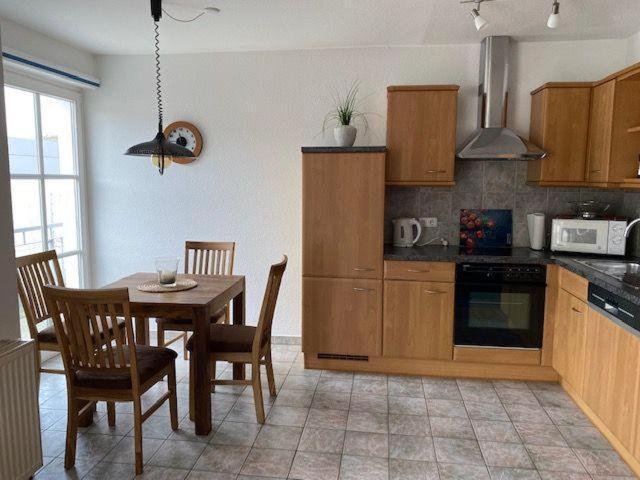 Haus-Olymp-Apartement-01-Kuehlungsborn-Nur-50-M-Bis-Zum-Strand-Ca-50-M2-2-Raeume-Sehr-Gepflegt ภายนอก รูปภาพ